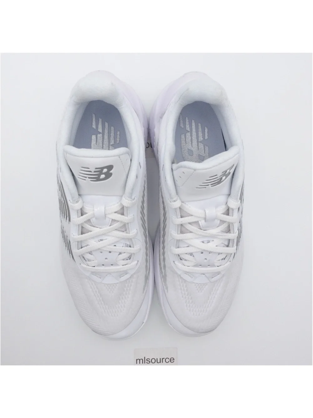 Size 9.5 WIDE 2E Men's New Balance TWO WXY V5 Basketball Shoes BB2WYWT5 White